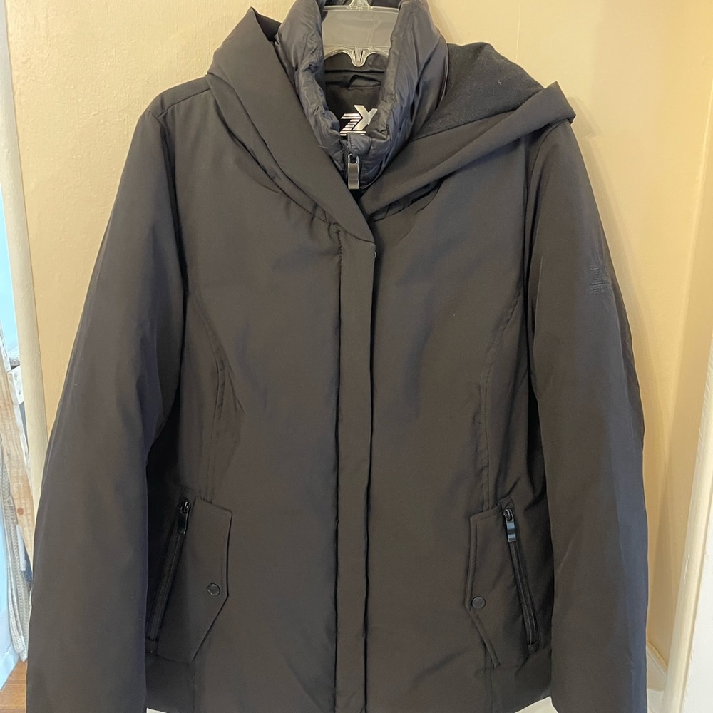ZEROXPOSUR Black label layered coat. Perfect for winter 🥶 ❄️ like new. 🖤